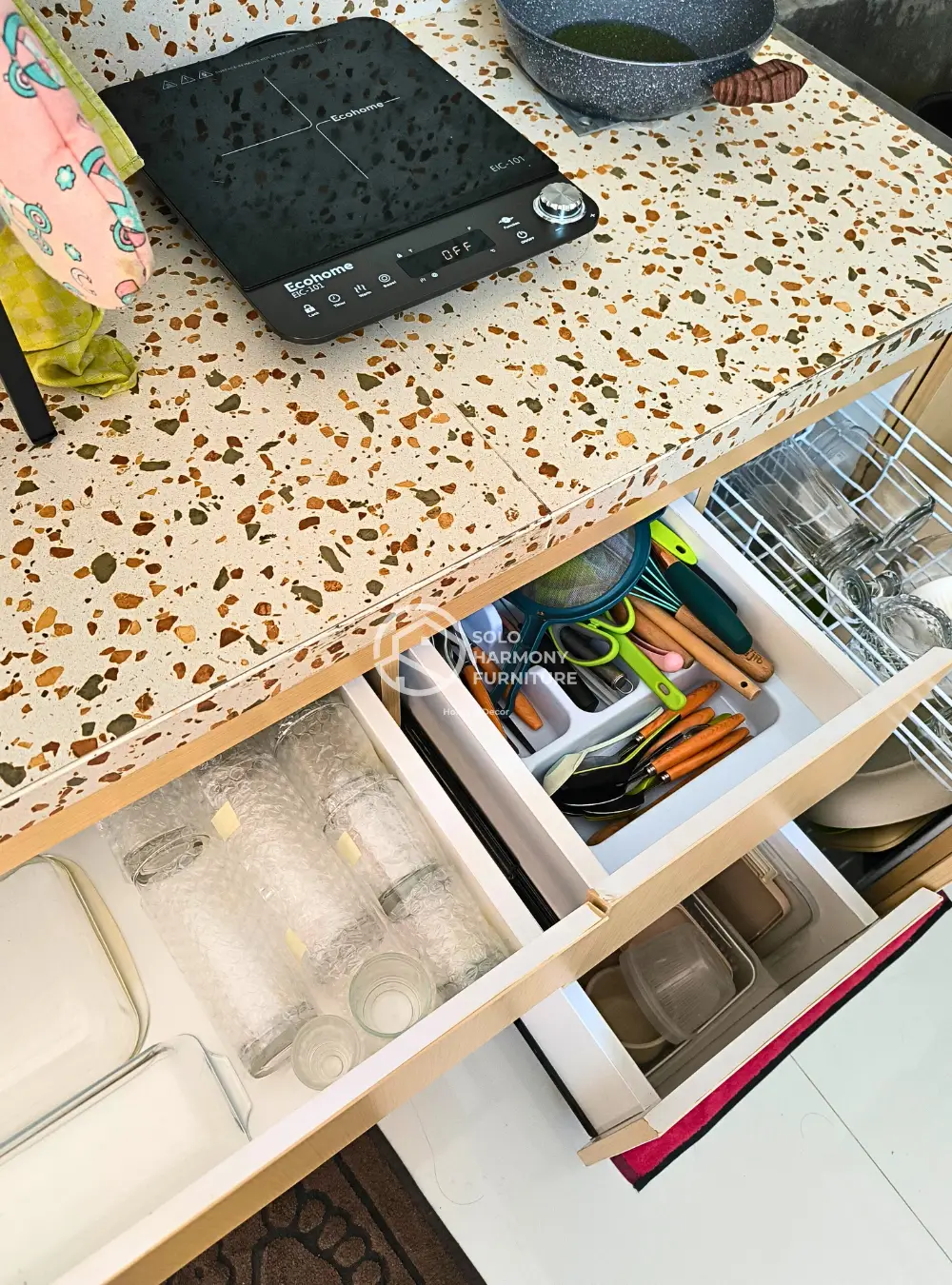 Base Cabinet Kitchen — Kitchen Set foto 4 di Gentan, Sukoharjo