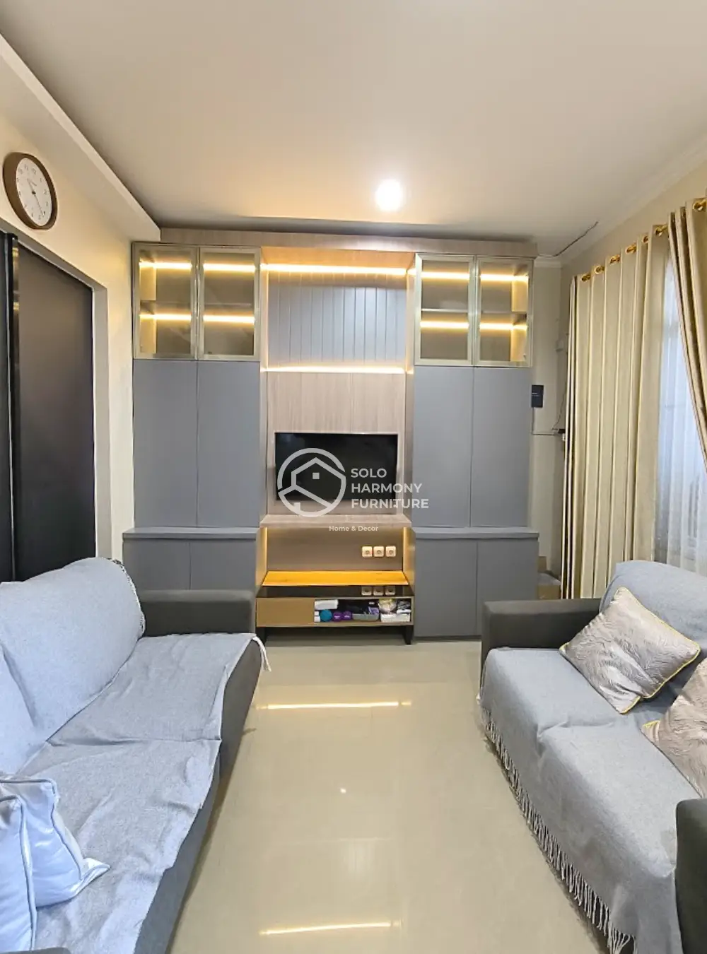 Backdrop Tv — Backdrop TV foto 3 di Citra Buana Residence, Colomadu, Karanganyar