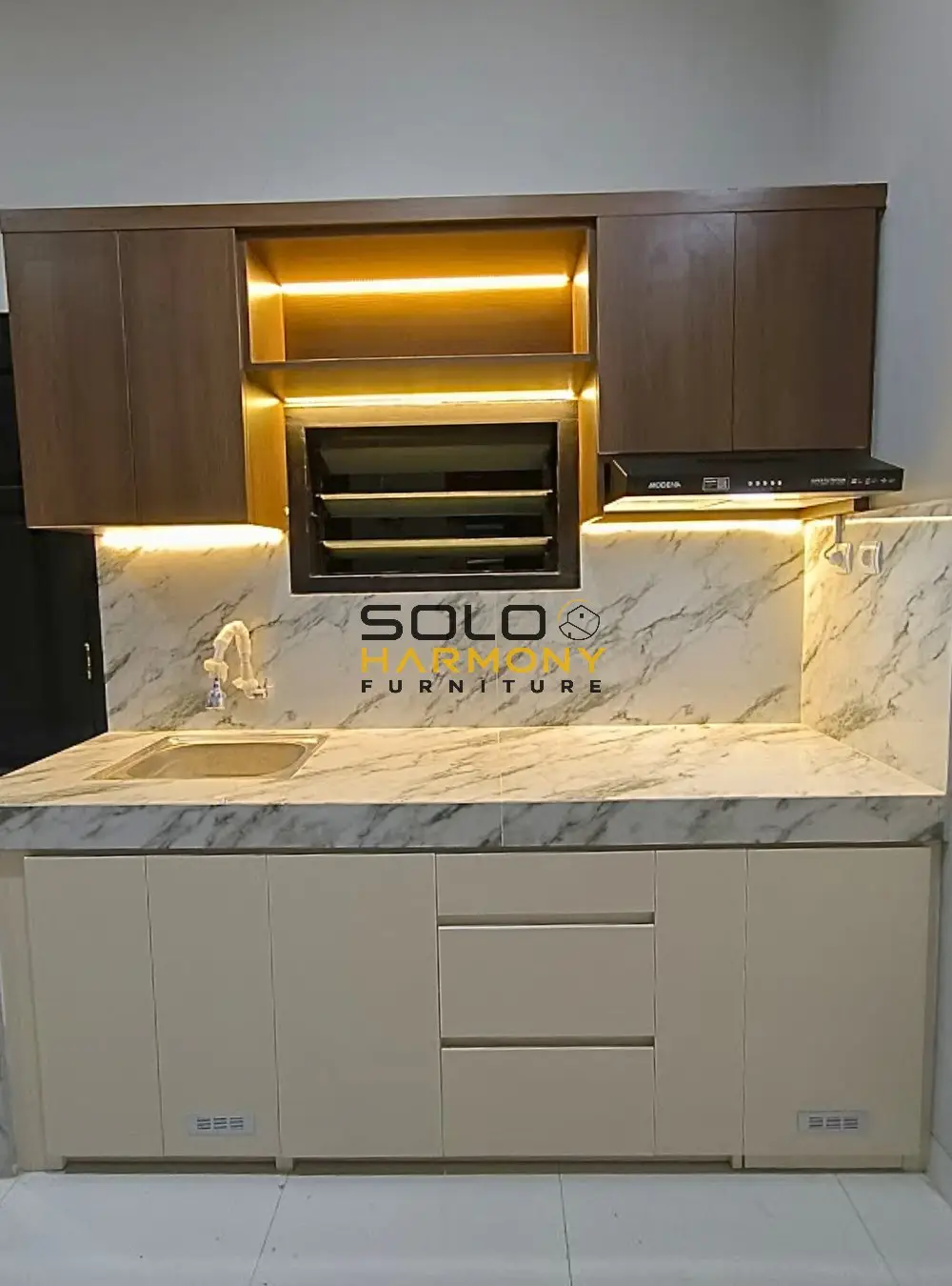 Kitchenset Minimalis atas bawah — Kitchen Set foto 3 di Karangasem, solo