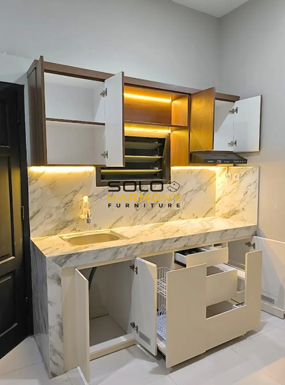 Kitchenset Minimalis atas bawah — Kitchen Set foto 4 di Karangasem, solo