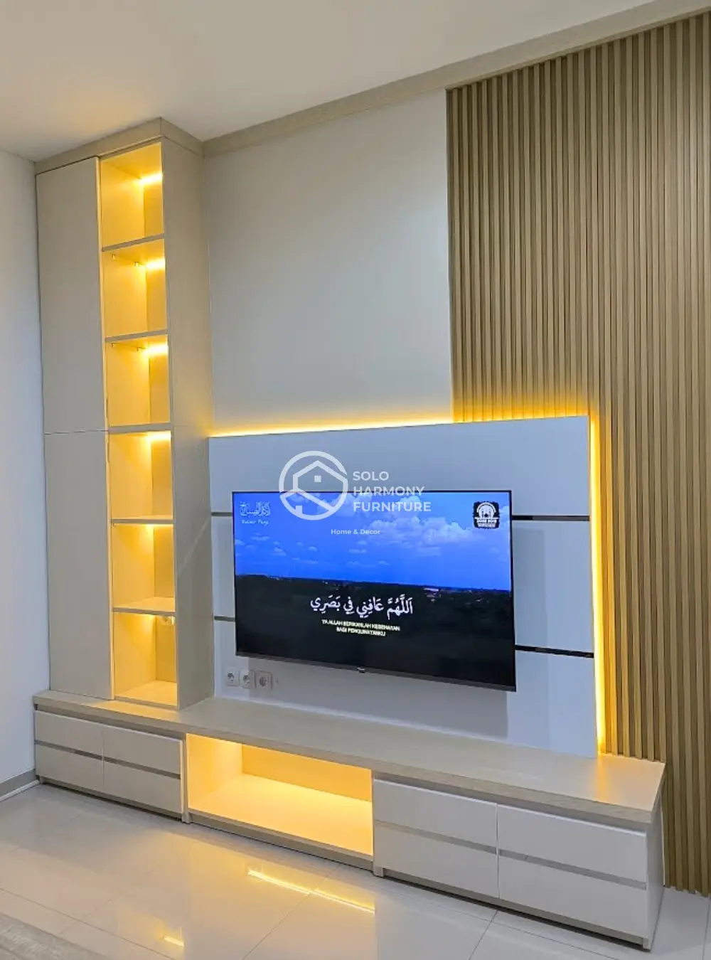 Backdrop TV Minimalis Elegan — Backdrop TV foto 6 di Sukoharjo