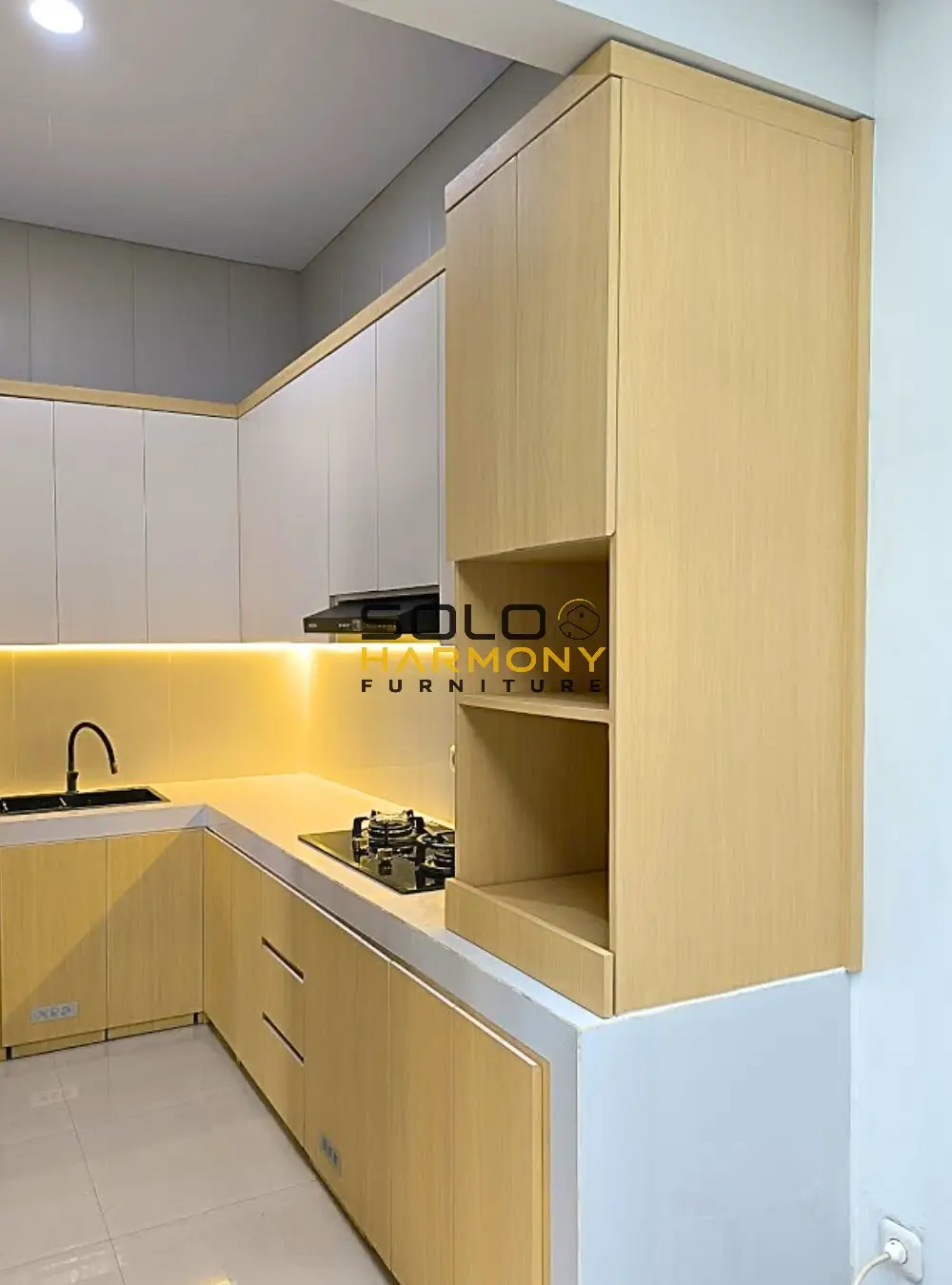 Kitchenset Minimalis Letter L Modern - Bu Peni — Kitchen Set foto 2 di Perumahan Casablangka, Kartasura