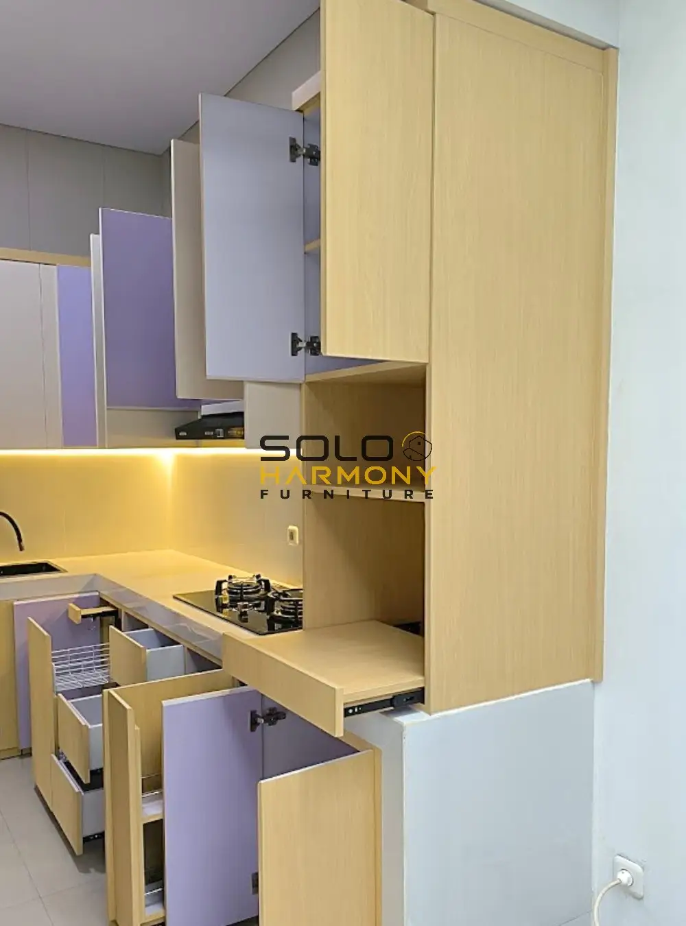 Kitchenset Minimalis Letter L Modern - Bu Peni — Kitchen Set foto 3 di Perumahan Casablangka, Kartasura