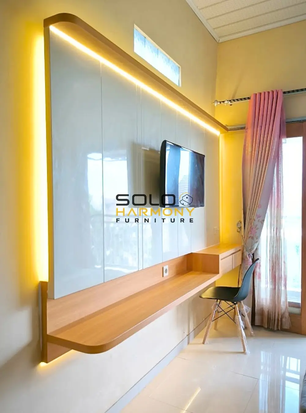 Backdrop TV & Meja Kerja Minimalis — Backdrop TV foto 3 di Sukohardjo
