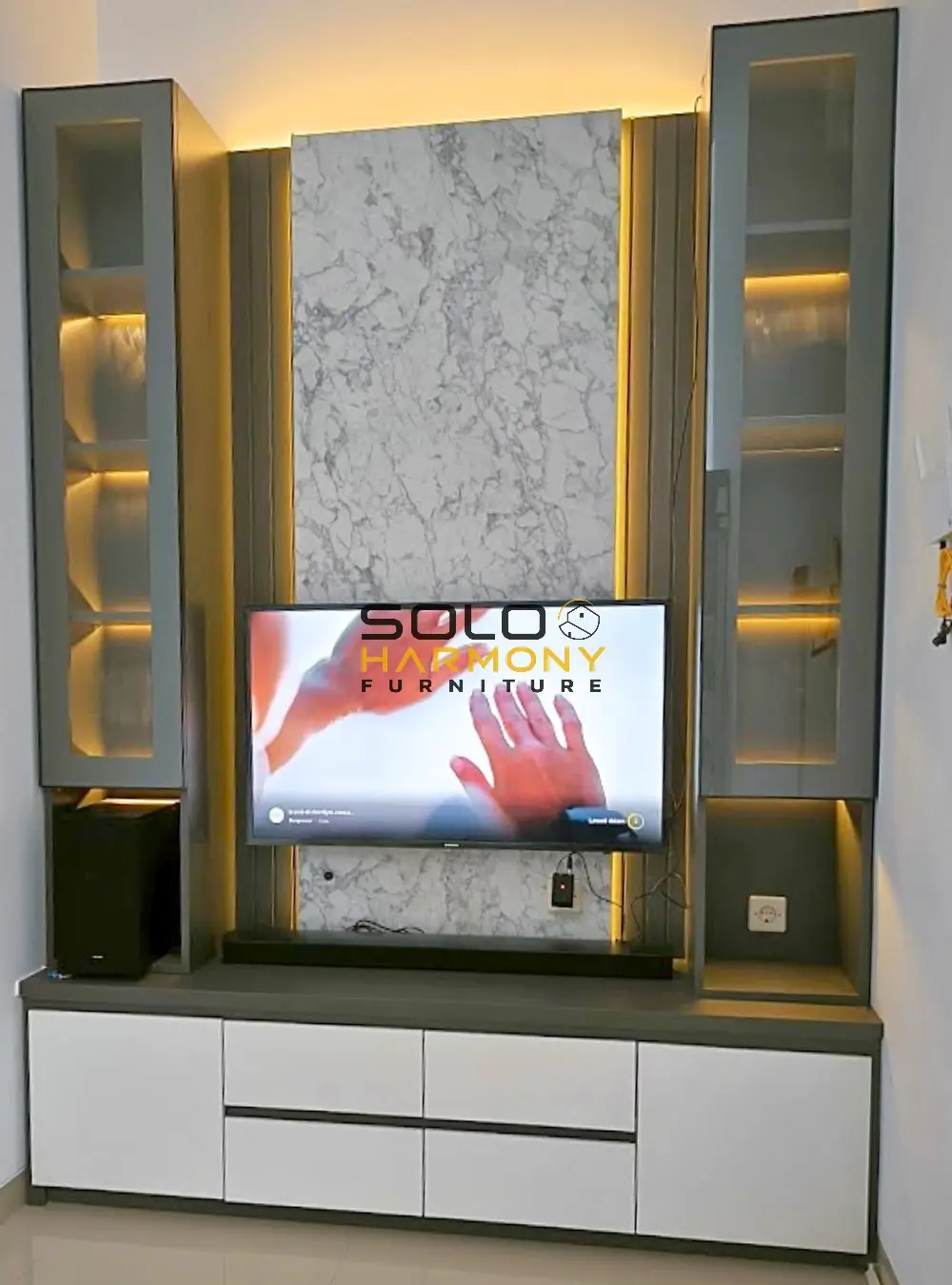 Backdrop TV Mewah Modern dengan Motif Marmer Minimalis — Backdrop TV foto 4 di Boyolali