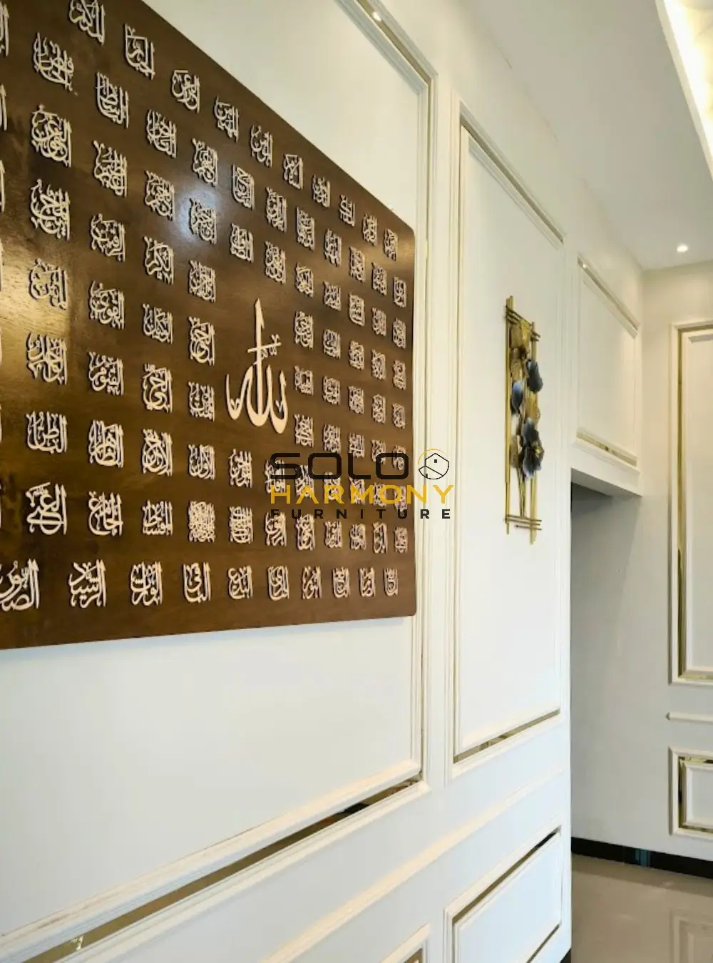 Set Ruang Tamu Minimalis Mewah Nuansa Gold — Interior foto 6 di Boyolali