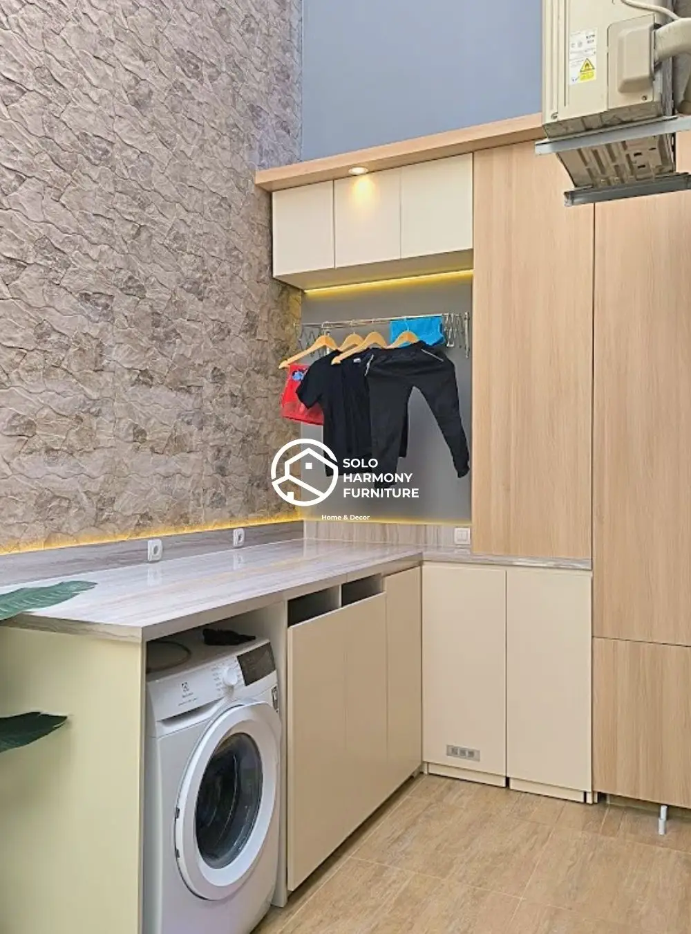Integrated Laundry Room Cabinet — Interior foto 2 di Citra Buana, Colomadu