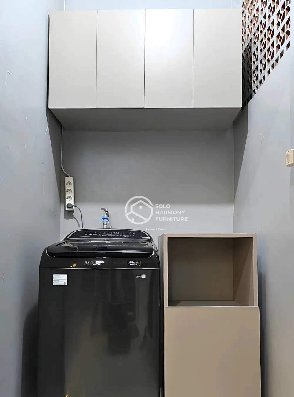 Ruang Cuci Minimalis Fungsional — Interior foto 2 di Malangjiwan, Colomadu