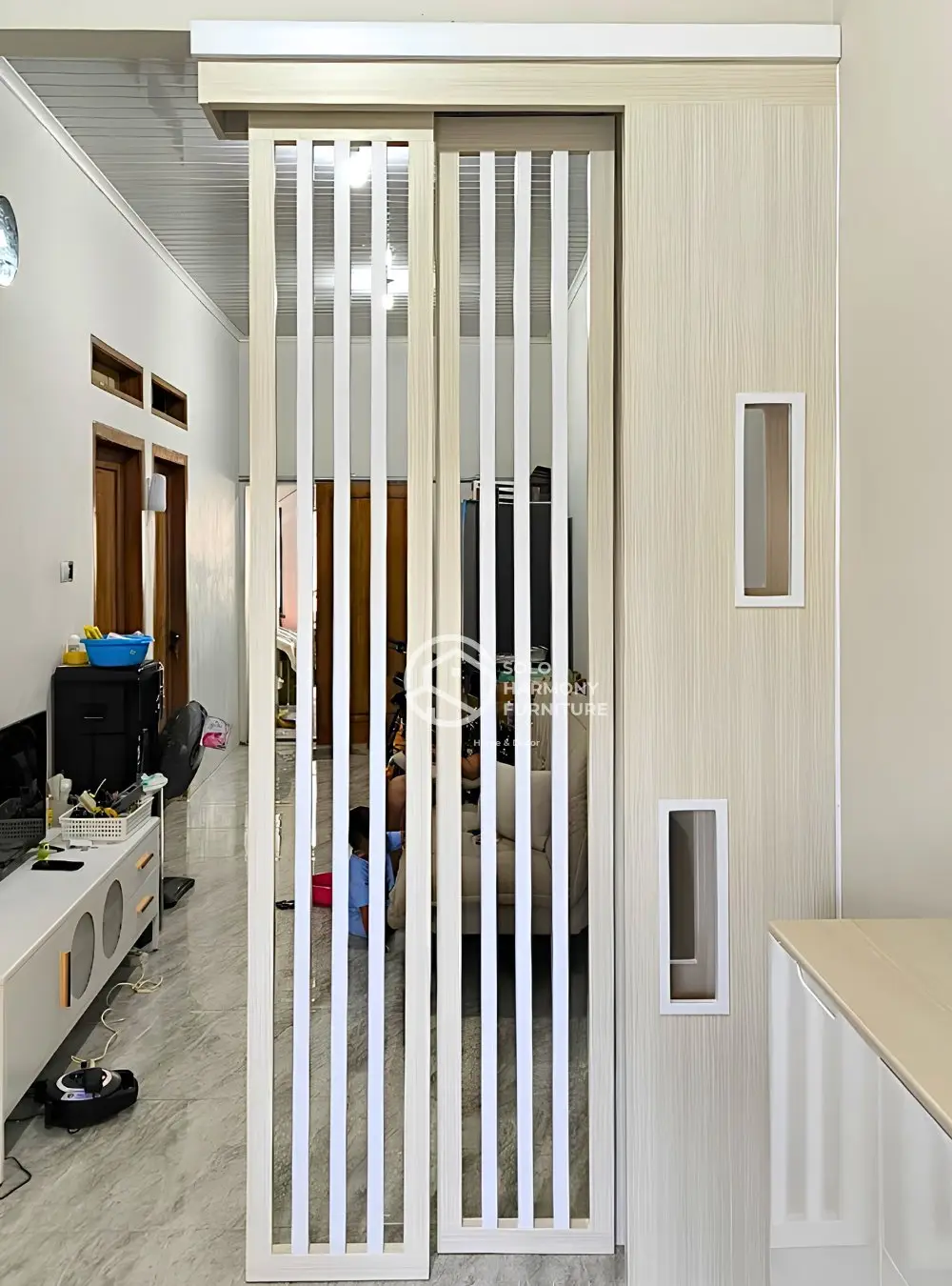 Partisi Sliding Minimalis — Bu Riska — Interior foto 2 di Sumber, Banjarsari, Solo
