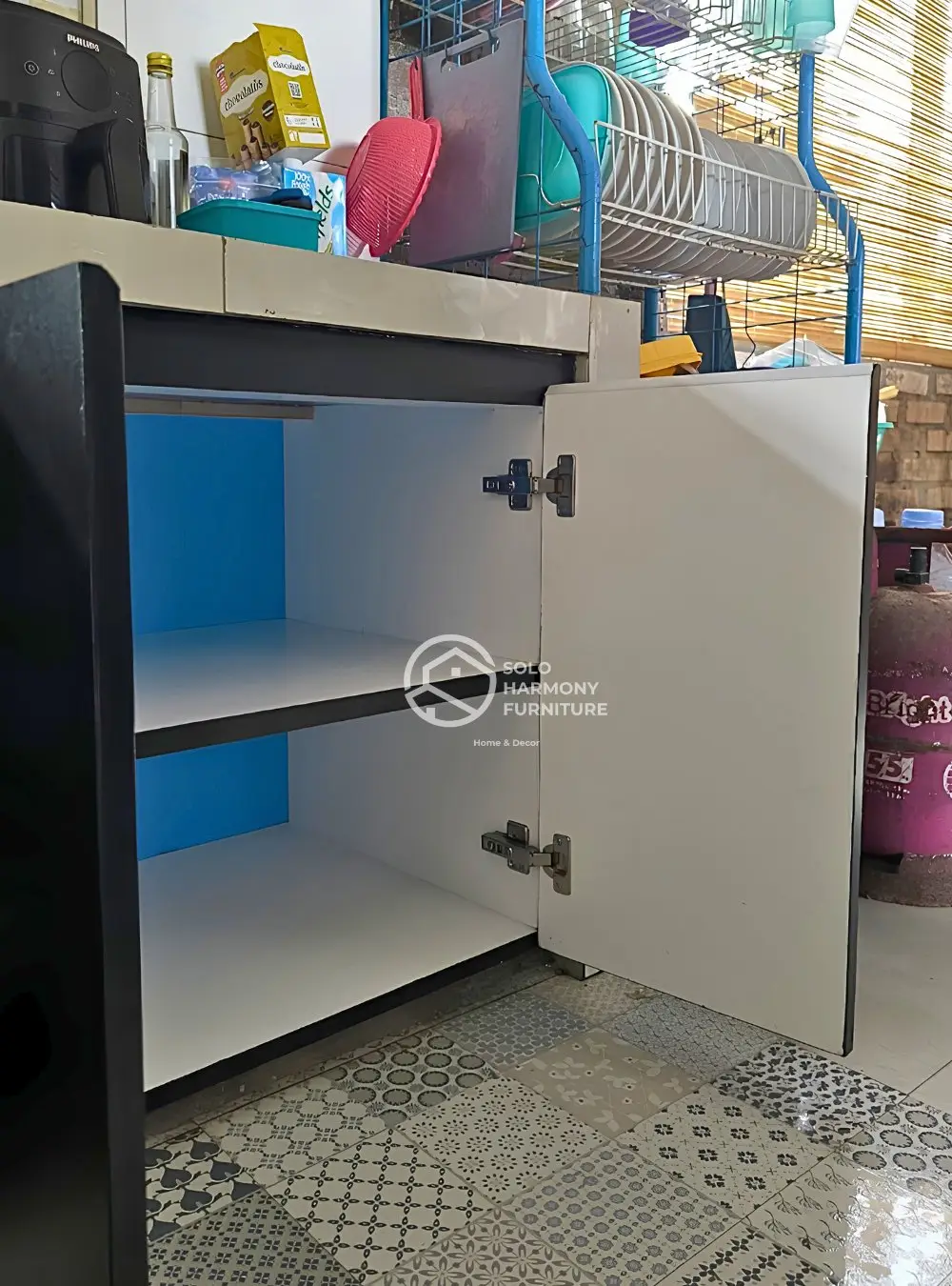 Custom Kabinet Kitchen Set Bawah L-Shap — Kitchen Set foto 4 di Sukoharjo