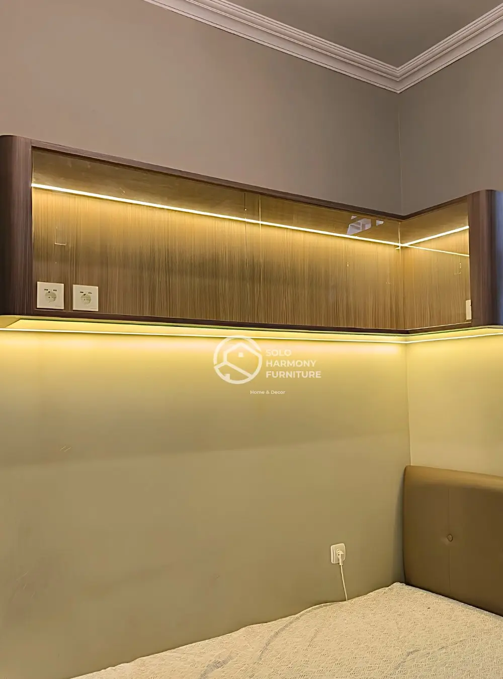Floating Corner Display Box — Interior foto 2 di Laweyan, Solo