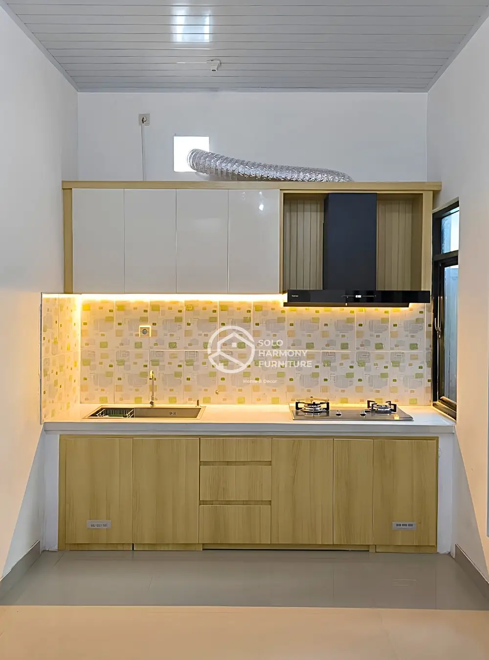 Kitchen Set Straight Layout Wood & White — Kitchen Set foto 2 di Gentan, Sukoharjo