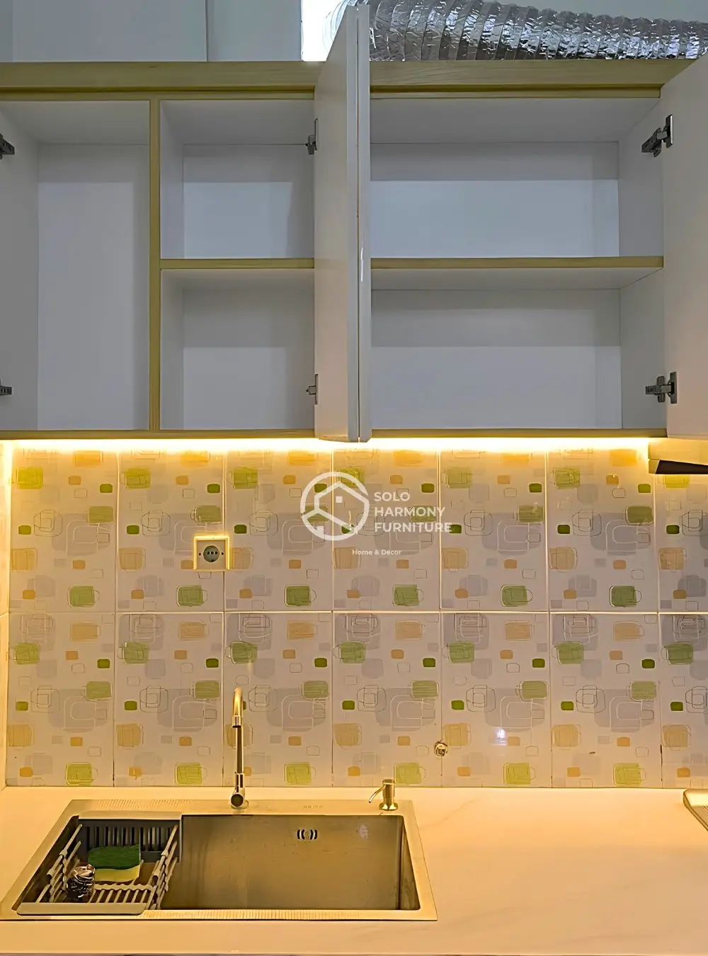 Kitchen Set Straight Layout Wood & White — Kitchen Set foto 3 di Gentan, Sukoharjo