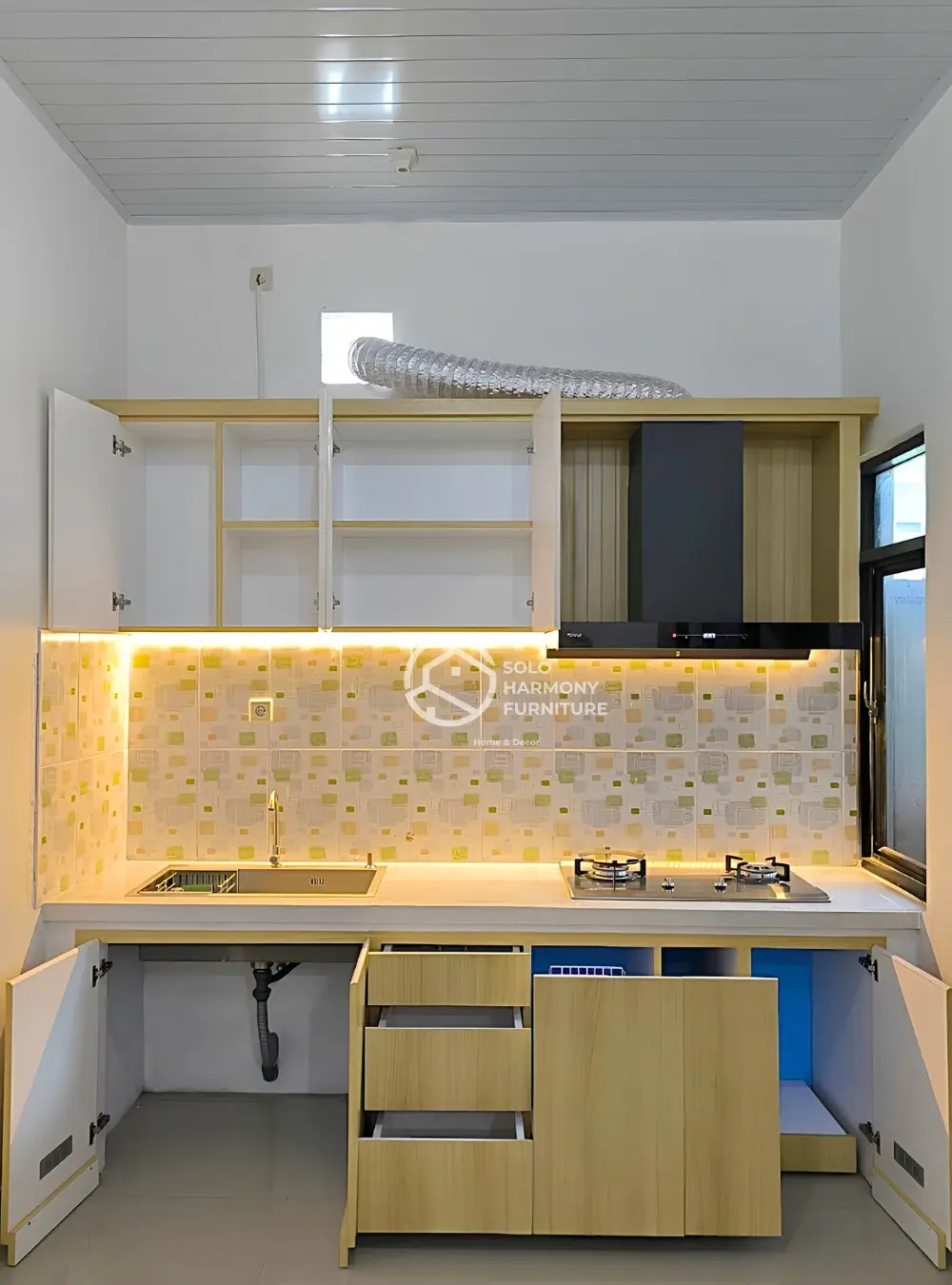 Kitchen Set Straight Layout Wood & White — Kitchen Set foto 4 di Gentan, Sukoharjo