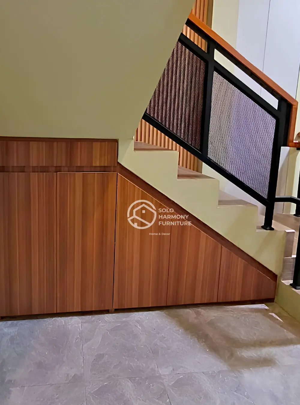 Storage Bawah Tangga Minimalis — Interior foto 2 di Gentan, Sukoharjo