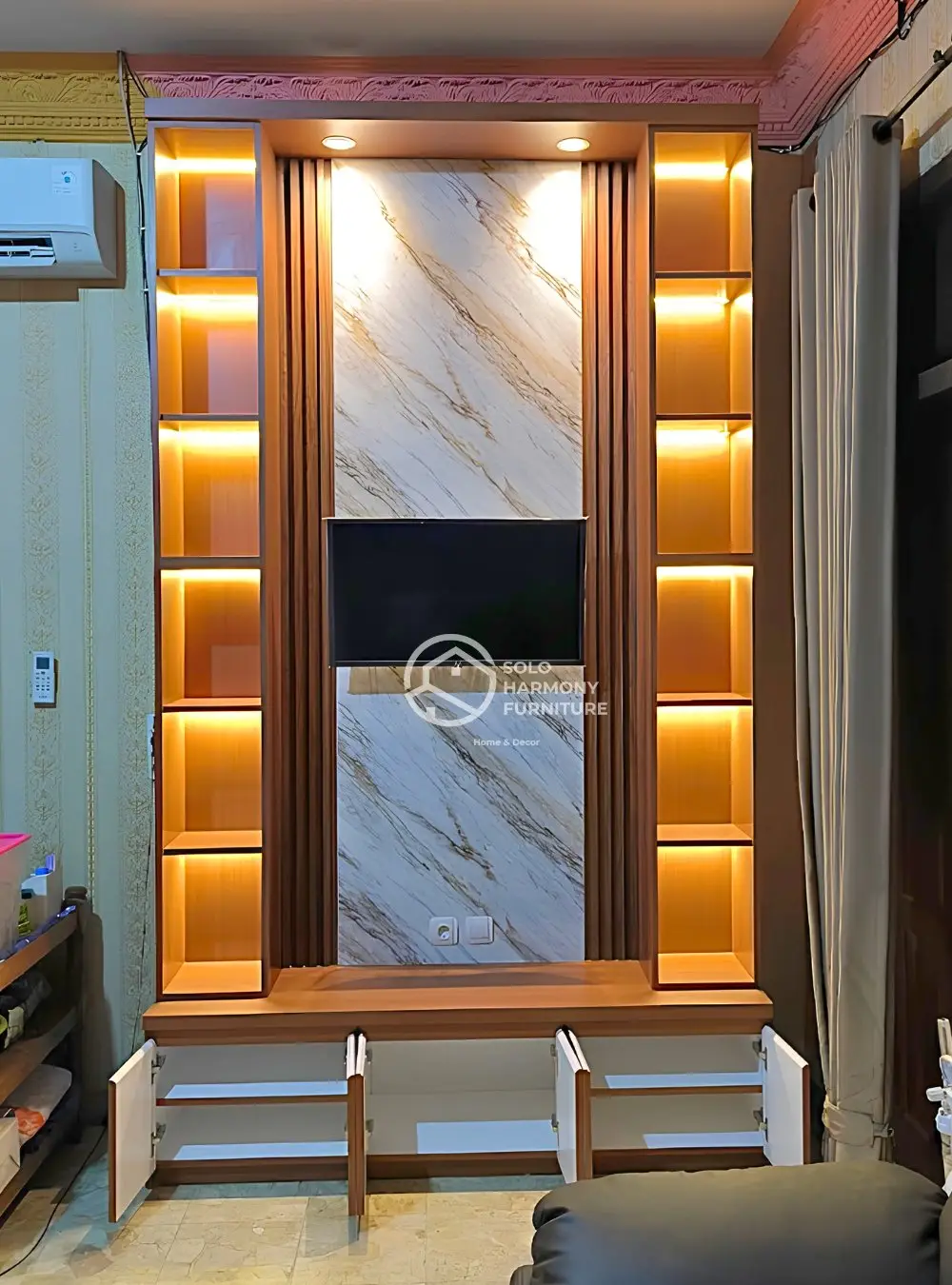 Custom Minimalis Backdrop TV — Backdrop TV foto 2 di Pasar Kliwon, Surakarta