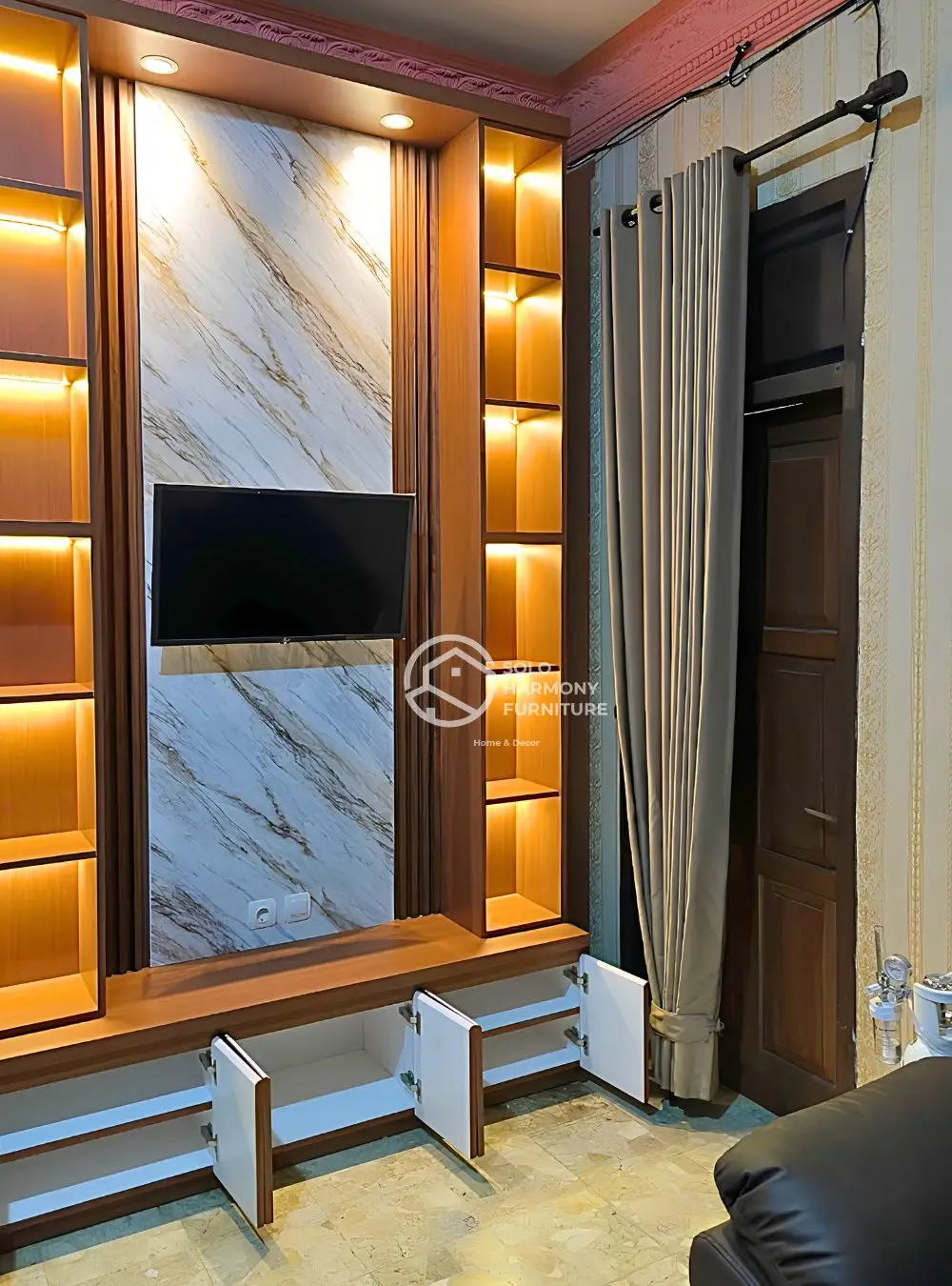 Custom Minimalis Backdrop TV — Backdrop TV foto 3 di Pasar Kliwon, Surakarta