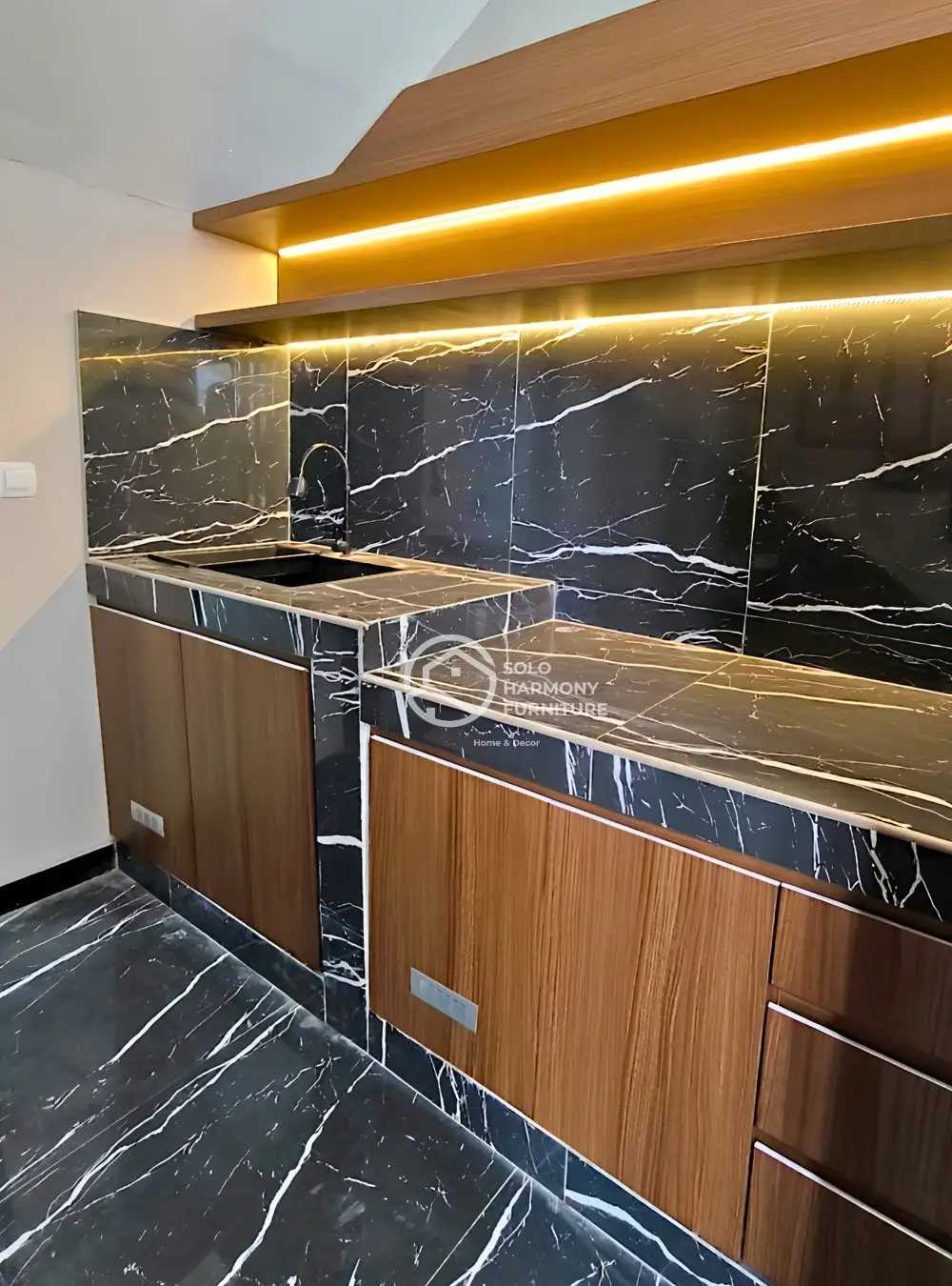 Custom Under-Stairs Kitchen Set — Kitchen Set foto 3 di Gajahan, Colomadu, Karanganyar