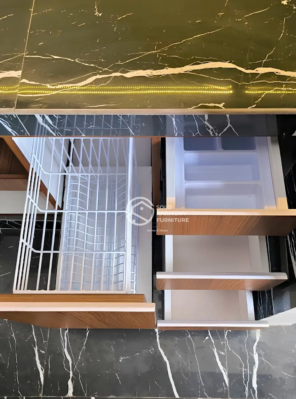 Custom Under-Stairs Kitchen Set — Kitchen Set foto 6 di Gajahan, Colomadu, Karanganyar