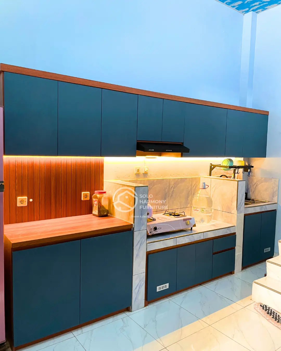 Kitchen Set Kitchenset Minimalis Kontemporer di Gawanan, karanganyar — Solo Harmony Furniture