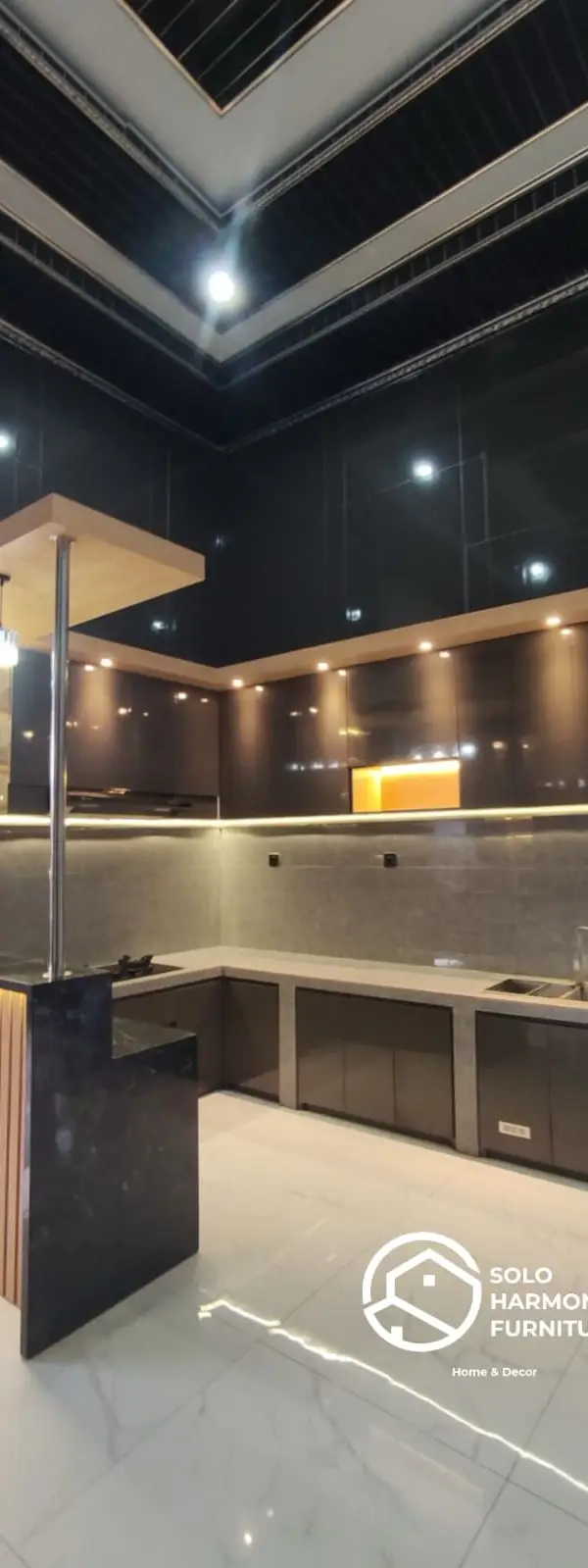 Kitchen Set Kitchenset Luxury di Sukoharjo , Solo baru — Solo Harmony Furniture