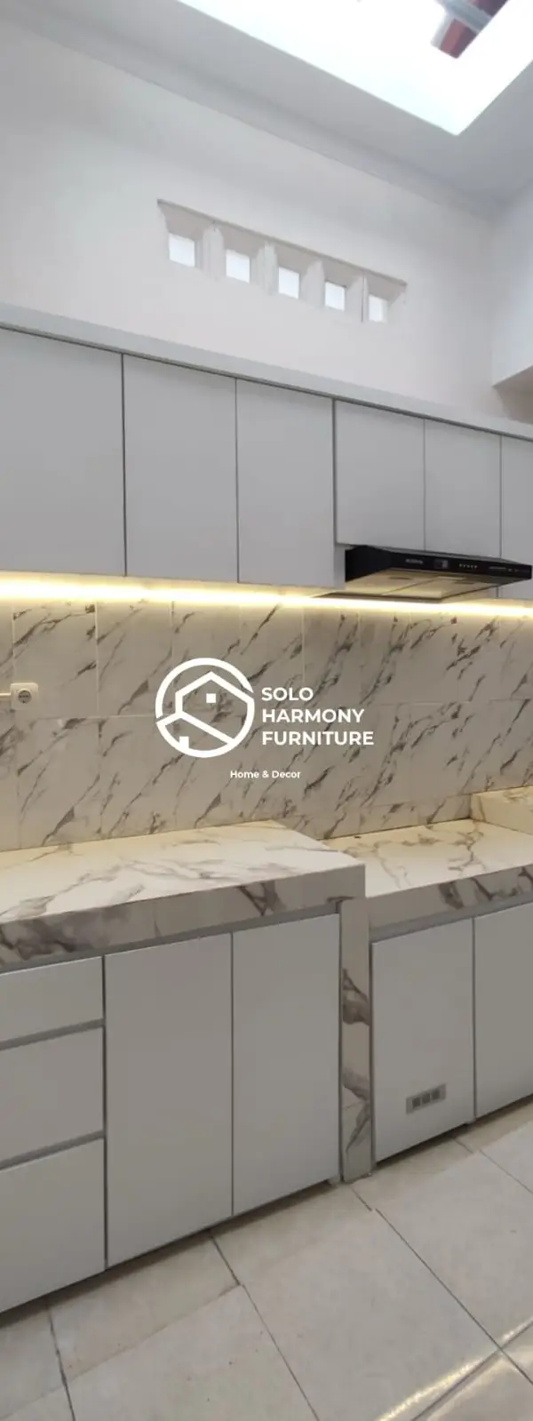Kitchen Set Kitchenset Clean di Karanganyar — Solo Harmony Furniture