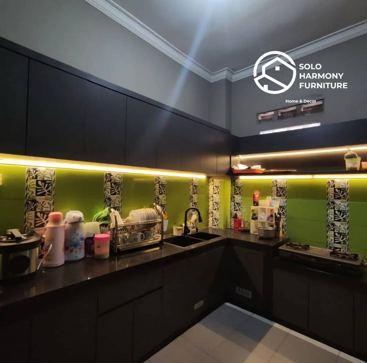 Kitchen Set Kitchenset atas bawah di Sragen — Solo Harmony Furniture