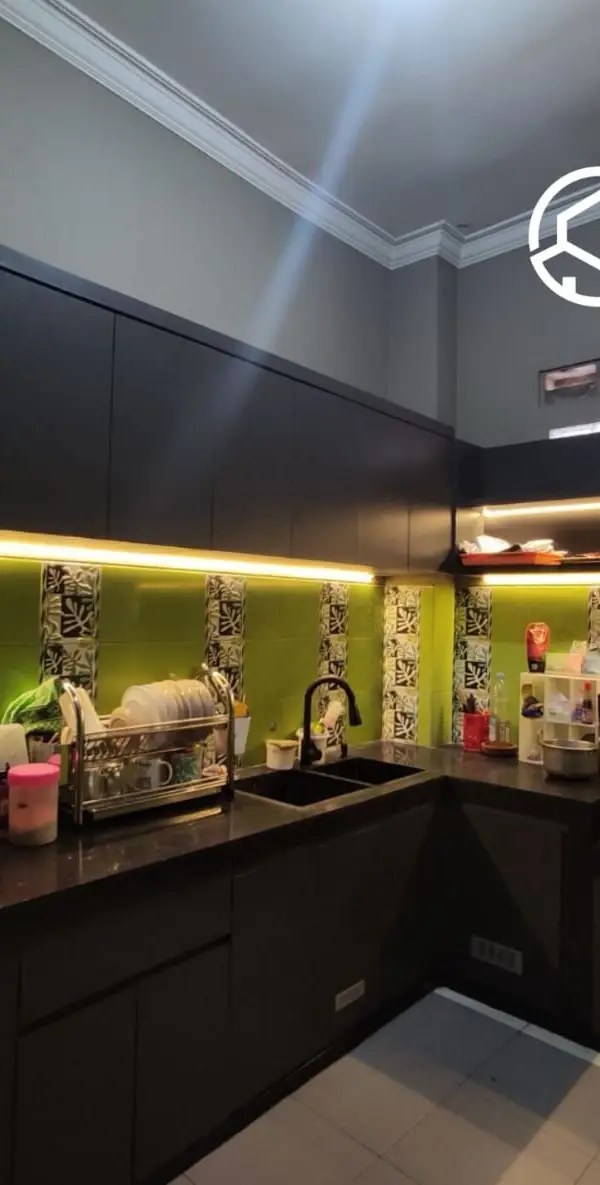 Kitchen Set Kitchenset atas bawah di Sragen — Solo Harmony Furniture