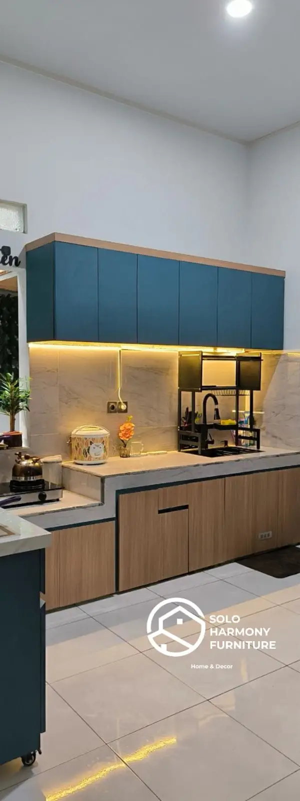 Kitchen Set Kitchenset Kontemporer di Boyolali — Solo Harmony Furniture