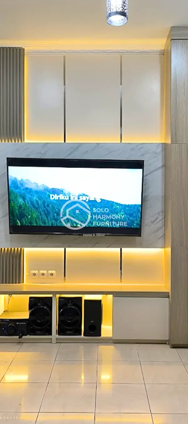 Backdrop TV Backdrop Tv - Bu Welly di Banyuanyar, Solo — Solo Harmony Furniture