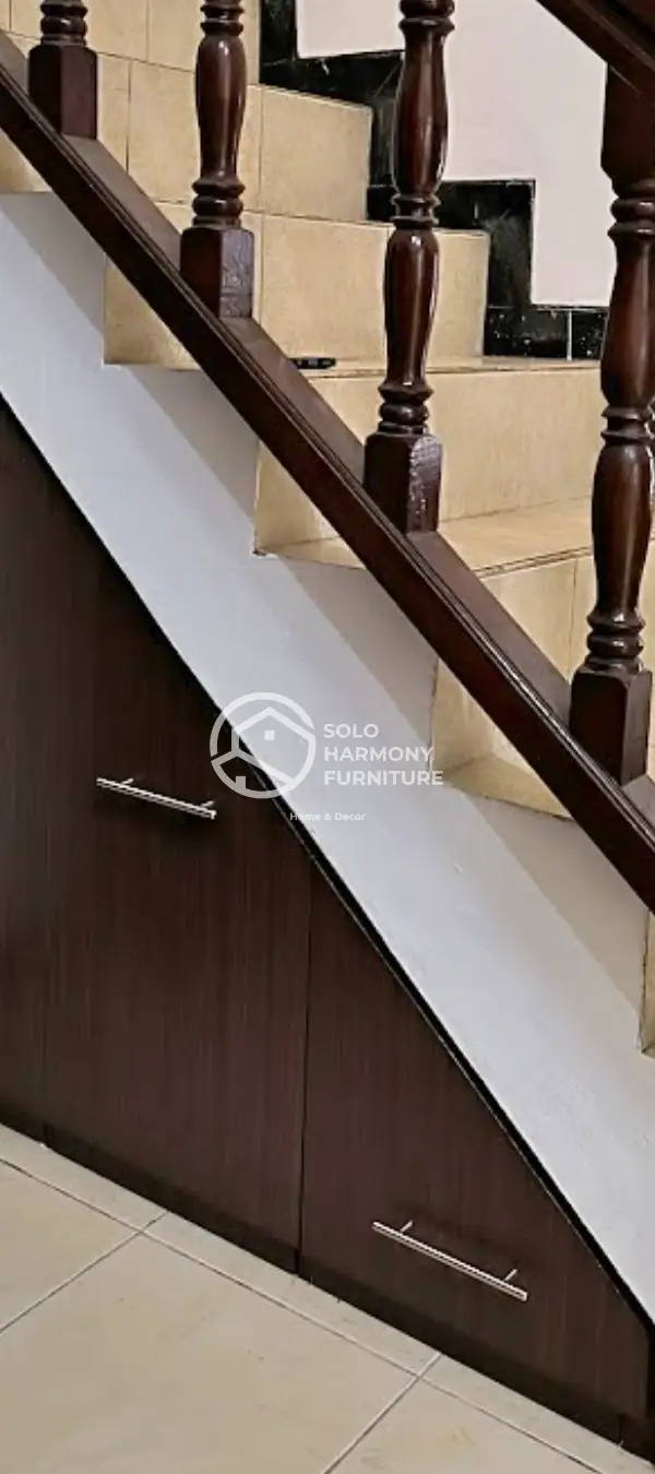 Rak Sepatu Bawah Tangga — Interior di Banyuanyar, Surakarta · Solo Harmony Furniture Soloraya