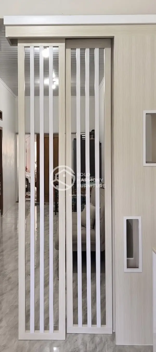 Interior custom Partisi — Bu Riska di Sumber, Banjarsari, Solo · Solo Harmony Furniture Soloraya