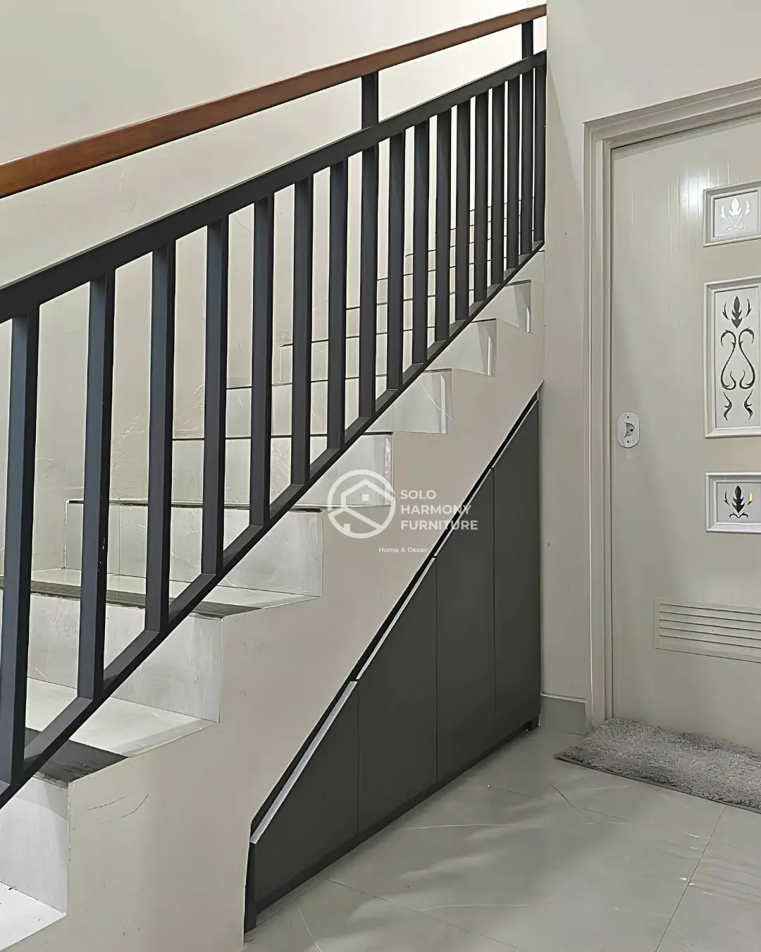 Interior Pintu Kusen Penutup Bawah Tangga  — Andri di Colomadu, Karanganyar — Solo Harmony Furniture