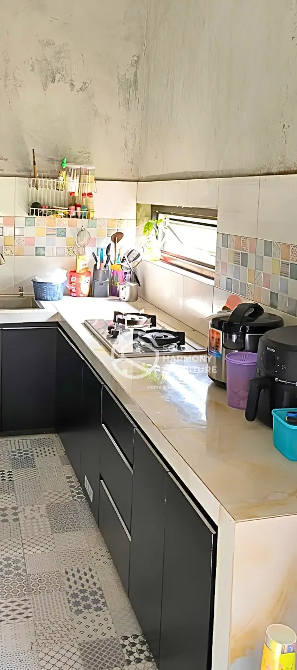 Custom Kabinet Kitchen Set Bawah L-Shap — Kitchen Set di Sukoharjo · Solo Harmony Furniture Soloraya