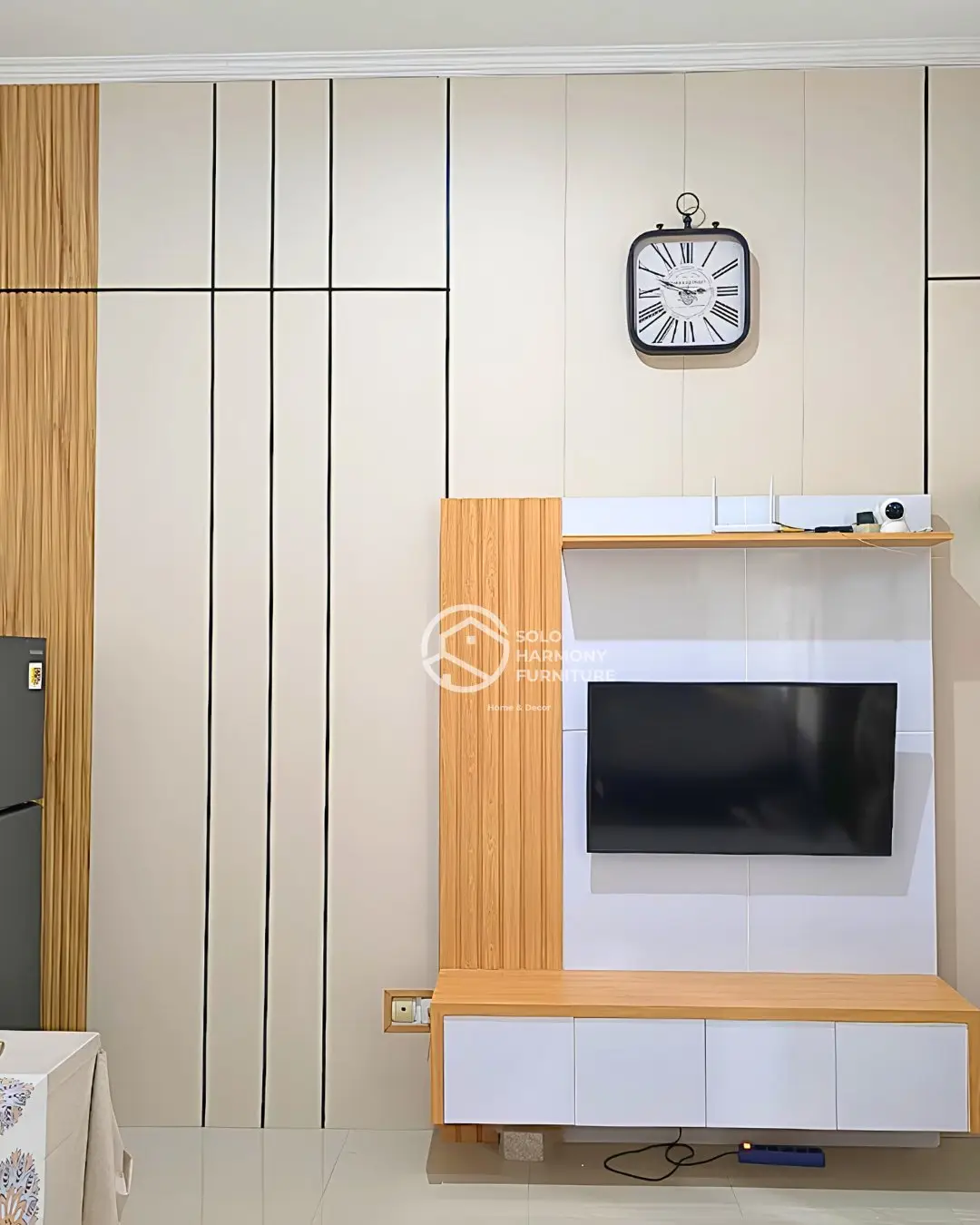Interior Wall Panel Minimalis Modern di Kartasura — Solo Harmony Furniture