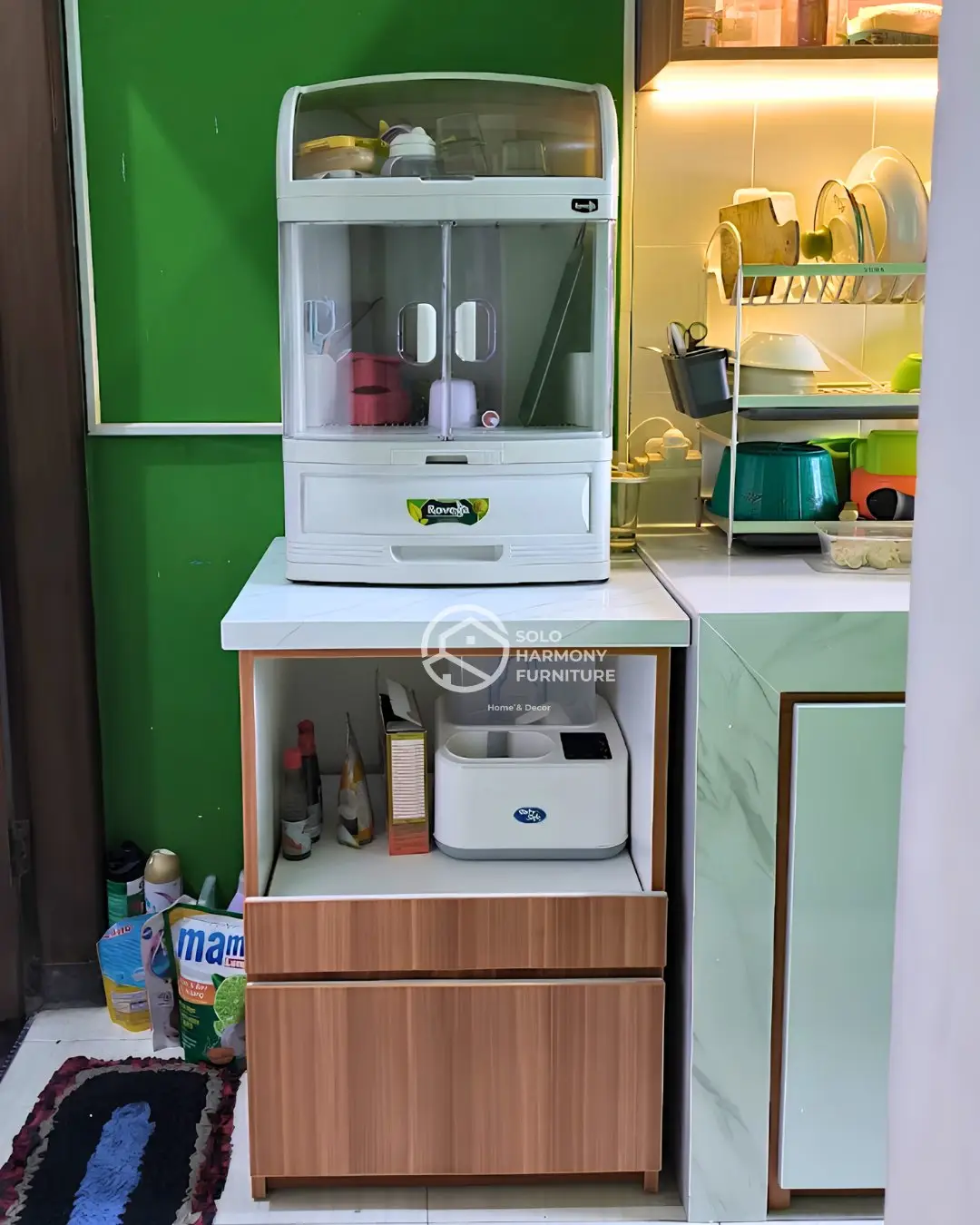 Lemari Kabinet Sudut Dapur Multifungsi di Banjarsari, Solo — Solo Harmony Furniture