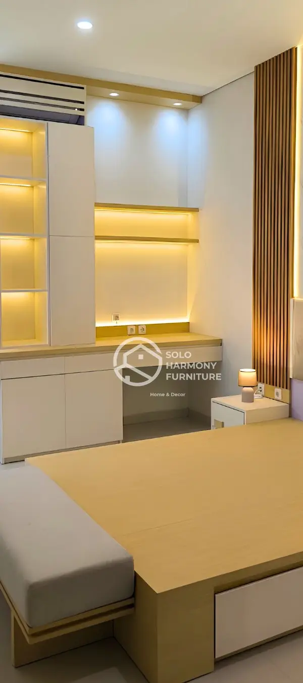 Set Kamar Tidur Utama Japandi Mewah — Interior di Casablanca Signature Singopuran, Sukoharjo · Solo Harmony Furniture Soloraya